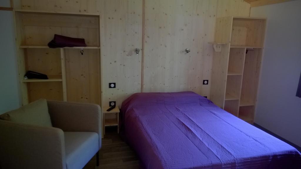 Villa Les Granges De Leo Aston Habitación foto