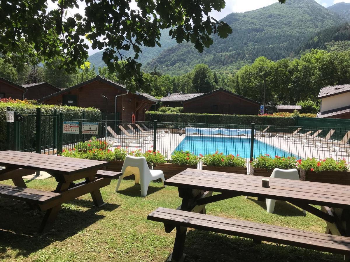 Villa Les Granges De Leo Aston Exterior foto