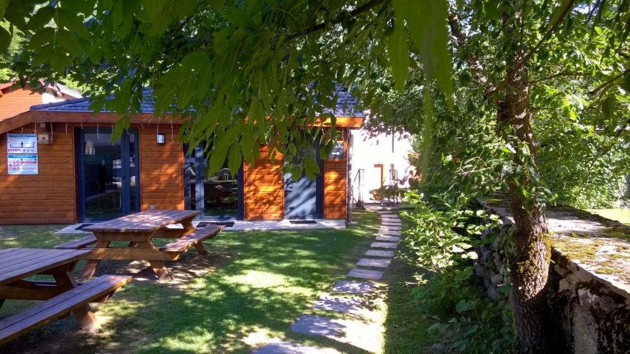 Villa Les Granges De Leo Aston Exterior foto